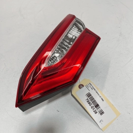 2018 - 2020 TOYOTA CAMRY REAR RIGHT PASSENGER SIDE INNER TAILLIGHT LAMP OEM
