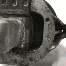 2018-2020 BMW 530XE G30 ENGINE MOTOR LEFT DRIVER SIDE MOUNT SUPPORT OEM