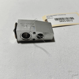 VOLKSWAGEN PASSAT 2012-2022 AIR CONDITIONING AC EXPANSION VALVE CONNECTOR OEM
