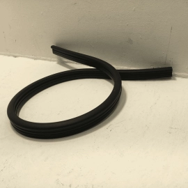 2020-2025 VOLKSWAGEN ATLAS HOOD BONNET REARWARD WEATHERSTRIP SEAL OEM
