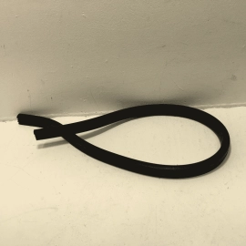 2020-2025 VOLKSWAGEN ATLAS HOOD BONNET REARWARD WEATHERSTRIP SEAL OEM