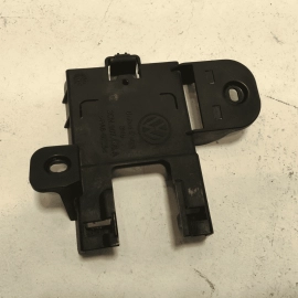 21-2025 VOLKSWAGEN ATLAS REAR PASSENGER SIDE BLIND SPOT RADAR SENSOR BRACKET OEM