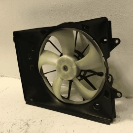 16-22 HONDA PILOT FRONT DRIVER SIDE RADIATOR COOLING FAN MOTOR & SHROUD OEM