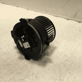 2016 - 2023 BMW 740I G12 HVAC A/C HEATER FRONT BLOWER FAN MOTOR OEM