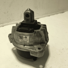 2011-2016 BMW 550xi XDRIVE 4.4L ENGINE DRIVER SIDE MOUNT BRACKET INSULATOR OEM