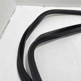 2012-2018 AUDI A6 3.0L REAR TRUNK DECK LID BACK WEATHERSTRIP SEAL OEM