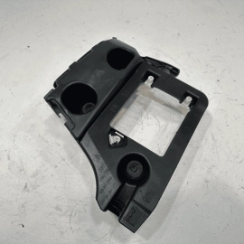 AUDI S6 2016-2018 A6 REAR BUMPER PASSENGER SIDE UPPER GUIDE SUPPORT BRACKET OEM