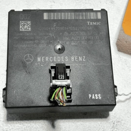 2010-2014 Mercedes W221 S550 CL600 Central Gateway Control Module Unit OEM 2010-2014 Mercedes W221 S550 CL600 Central Gateway Control Module Unit OEM