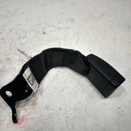 2018-2020 BMW 530e REAR PASSENGER SIDE CENTER SEAT BELT BUCKLE OEM