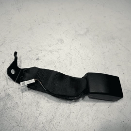 2018-2020 BMW 530e REAR PASSENGER SIDE CENTER SEAT BELT BUCKLE OEM
