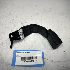 2018-2020 BMW 530e REAR PASSENGER SIDE CENTER SEAT BELT BUCKLE OEM