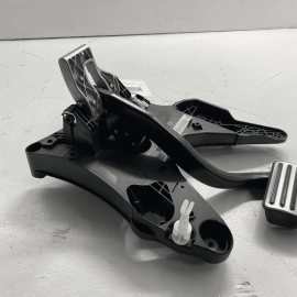 2011-2014 PORSCHE CAYENNE S BRAKE STOP PEDAL BRACKET ASSEMBLY OEM