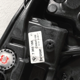 2018-2023 BMW 530E G30 REAR RIGHT PASSENGER DOOR WINDOW REGULATOR & CARRIER OEM