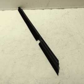 18-2023 BMW 530E G30 REAR PASSENGER SIDE DOOR WINDOW INNER WEATHERSTRIP SEAL OEM