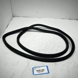 2018-2023 BMW 530e REAR TRUNK LID BODY WEATHERSTRIP SEAL OEM