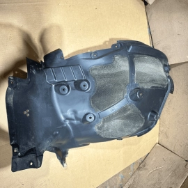 2018-2023 BMW 530e FRONT LEFT DRIVER SIDE FENDER LINER REARWARD SPLASH OEM