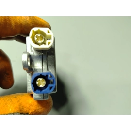 2017-2020 BMW 540i xDrive Wireless Charging Usb Hub Unit OEM