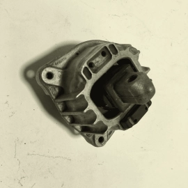 2011-2016 BMW 550xi XDRIVE 4.4L ENGINE PASSENGER SID MOUNT BRACKET INSULATOR OEM