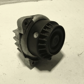 2011-2016 BMW 550xi XDRIVE 4.4L ENGINE PASSENGER SID MOUNT BRACKET INSULATOR OEM