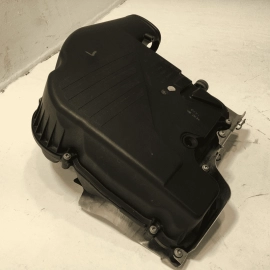 2014-2016 BMW 550  F10 4.4L FRONT LEFT DRIVER SIDE ENGINE AIR CLEANER FILTER OEM