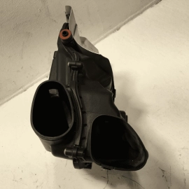 2014-2016 BMW 550  F10 4.4L FRONT PASSENGER SIDE ENGINE AIR CLEANER FILTER OEM