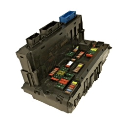 2012-2016 BMW 528I 550i POWER DISTRIBUTION FUSE RELAY BOX OEM