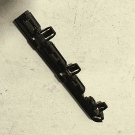2011-2016 BMW 535i 550I F10 DRIVER SIDE SKIRT ROCKER MOLDING FRONT BRACKET OEM
