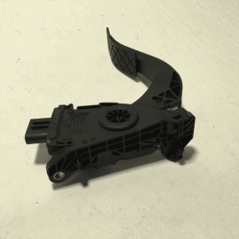 AUDI A6 GAS ACCELERATOR THROTTLE PEDAL TRAVEL PAD W/ SENSOR 2010-2018 OEM