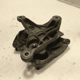 2013-2018 AUDI A6 QUATTRO AWD AUTOMATIC TRANSMISSION MOUNT SUPPORT BRACKET OEM