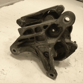 2013-2018 AUDI A6 QUATTRO AWD AUTOMATIC TRANSMISSION MOUNT SUPPORT BRACKET OEM