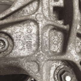 2013-2018 AUDI A6 QUATTRO AWD AUTOMATIC TRANSMISSION MOUNT SUPPORT BRACKET OEM