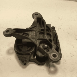 2013-2018 AUDI A6 QUATTRO AWD AUTOMATIC TRANSMISSION MOUNT SUPPORT BRACKET OEM