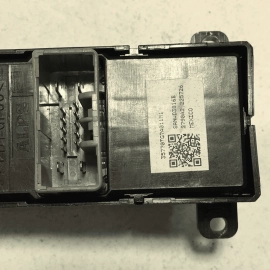 2016-2022 HONDA PILOT REAR LEFT OR RIGHT SIDE DOOR WINDOW CONTROL SWITCH OEM