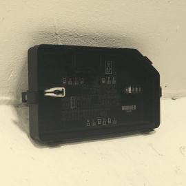 2019-2022 Honda Pilot Fuse Relay Junction Box Upper Passenger Side Cover OEM
