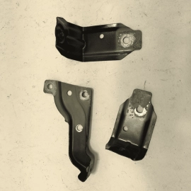 18-25 VOLKSWAGEN ATLAS FRONT DRIVER FENDER REINFORCEMENT BRACKET SET OF 3PCS OEM