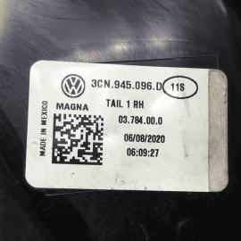 2021- 2024 VOLKSWAGEN ATLAS REAR PASSENGER SIDE OUTER TAILLIGHT LED LAMP OEM