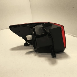 2021- 2024 VOLKSWAGEN ATLAS REAR PASSENGER SIDE OUTER TAILLIGHT LED LAMP OEM