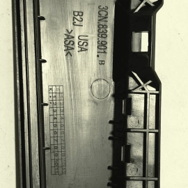 2018-2024 VOLKSWAGEN ATLAS REAR DRIVER DOOR WINDOW B PILLAR APPLIQUE MOLDING OEM