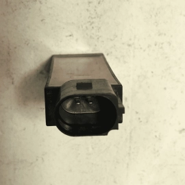 2018-2023 VOLKSWAGEN ATLAS REAR KEYLESS ENTRY CONTROL ANTENNA MODULE OEM