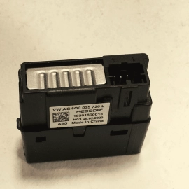 2018-2021 Volkswagen Atlas Center Console Dual USB Port Hub OEM