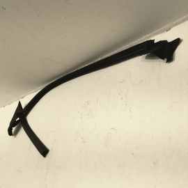 18-2024 AUDI A5 SPORTBACK FRONT RIGHT PASSENGER DOOR WINDOW WEATHERSTRIP OEM