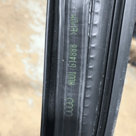 18-24 AUDI S5 SPORTBACK FRONT PASSENGER SIDE BODY DOORWAY WEATHERSTRIP SEAL OEM