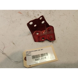 2018-2024 TOYOTA CAMRY FRONT RIGHT PASSENGER SIDE FENDER BRACKET BRACE *2SC* OEM