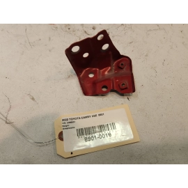 2018-2024 TOYOTA CAMRY FRONT RIGHT PASSENGER SIDE FENDER BRACKET BRACE *2SC* OEM