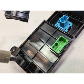 2016-2018 HONDA PILOT OVERHEAD CONSOLE AUXILIARY USB PORT 2016-2018 HONDA PI OEM