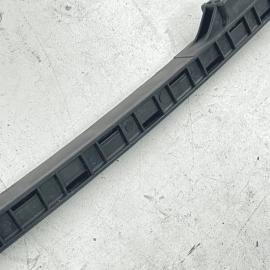 2006-2011 HYUNDAI Elantra  Right Rear Door Window Track 83520-2H000 OEM