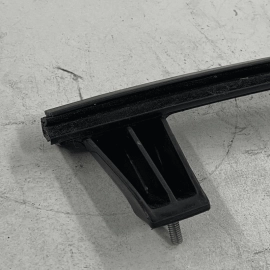 2006-2011 HYUNDAI Elantra  Right Rear Door Window Track 83520-2H000 OEM