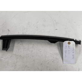 2006-2011 HYUNDAI Elantra  Right Rear Door Window Track 83520-2H000 OEM