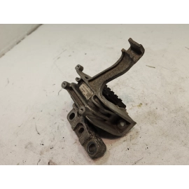 2019-2021 VOLKSWAGEN JETTA 1.4L ENGINE PASSENGER SIDE MOUNT SUPPORT BRACKET OEM