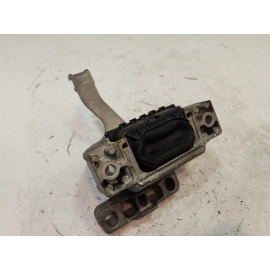 2019-2021 VOLKSWAGEN JETTA 1.4L ENGINE PASSENGER SIDE MOUNT SUPPORT BRACKET OEM